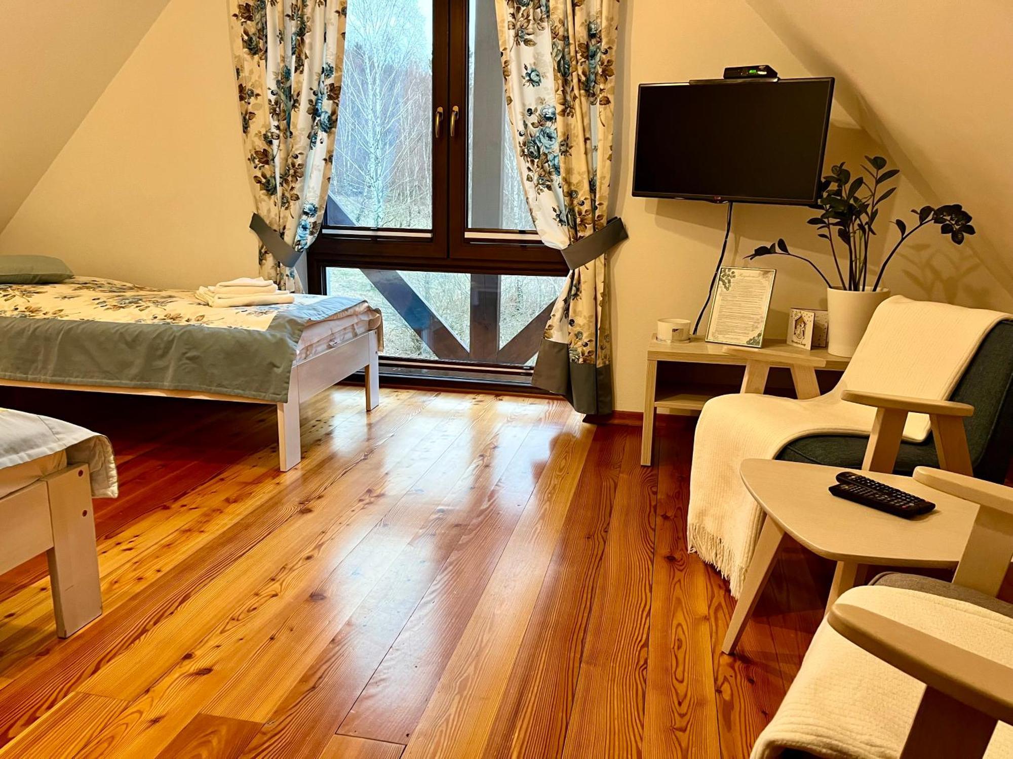 Apartamety I Pokoje Goscinne Na Jaskolczej Świeradów-Zdrój Esterno foto