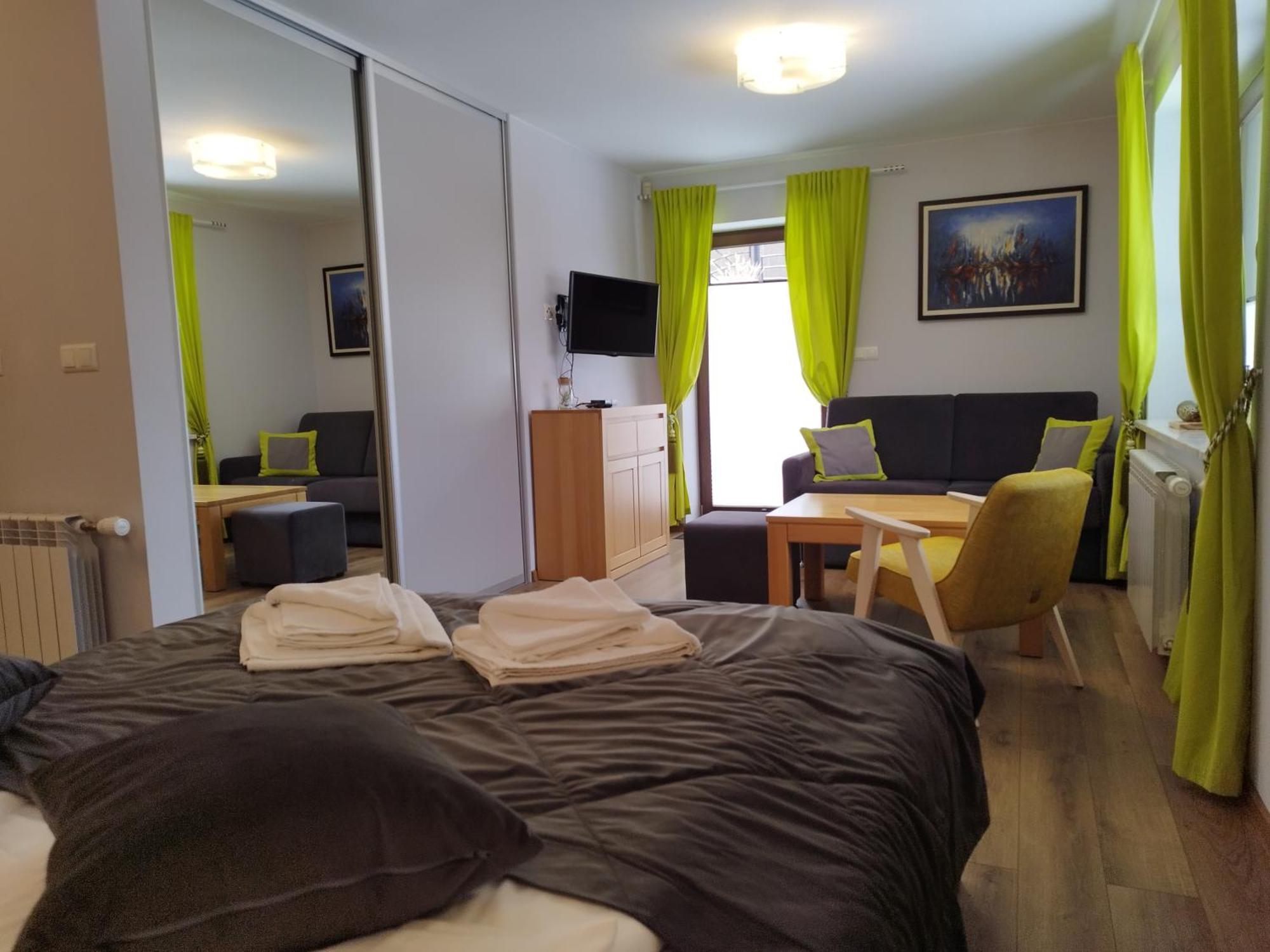 Apartamety I Pokoje Goscinne Na Jaskolczej Świeradów-Zdrój Esterno foto