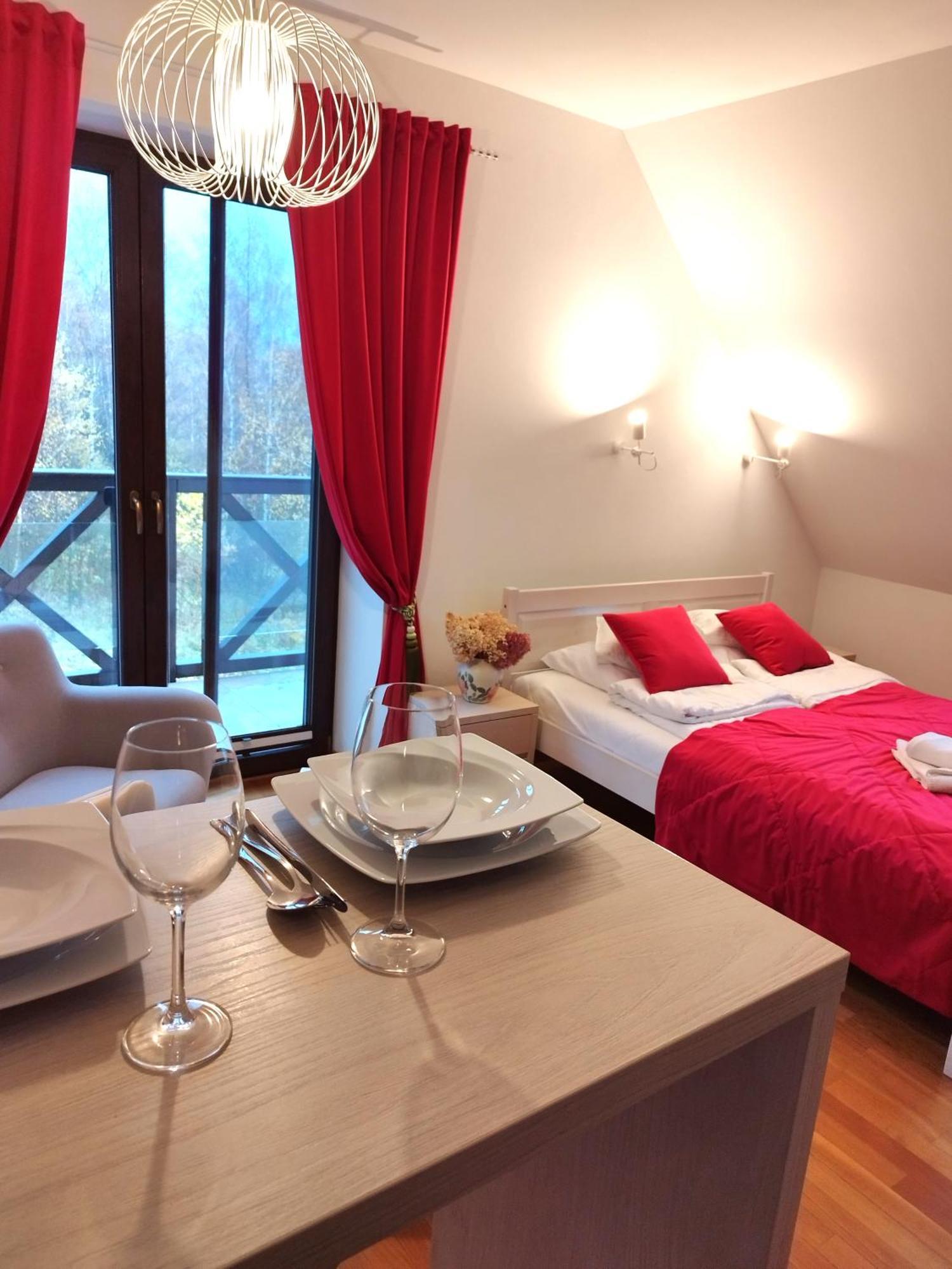 Apartamety I Pokoje Goscinne Na Jaskolczej Świeradów-Zdrój Esterno foto