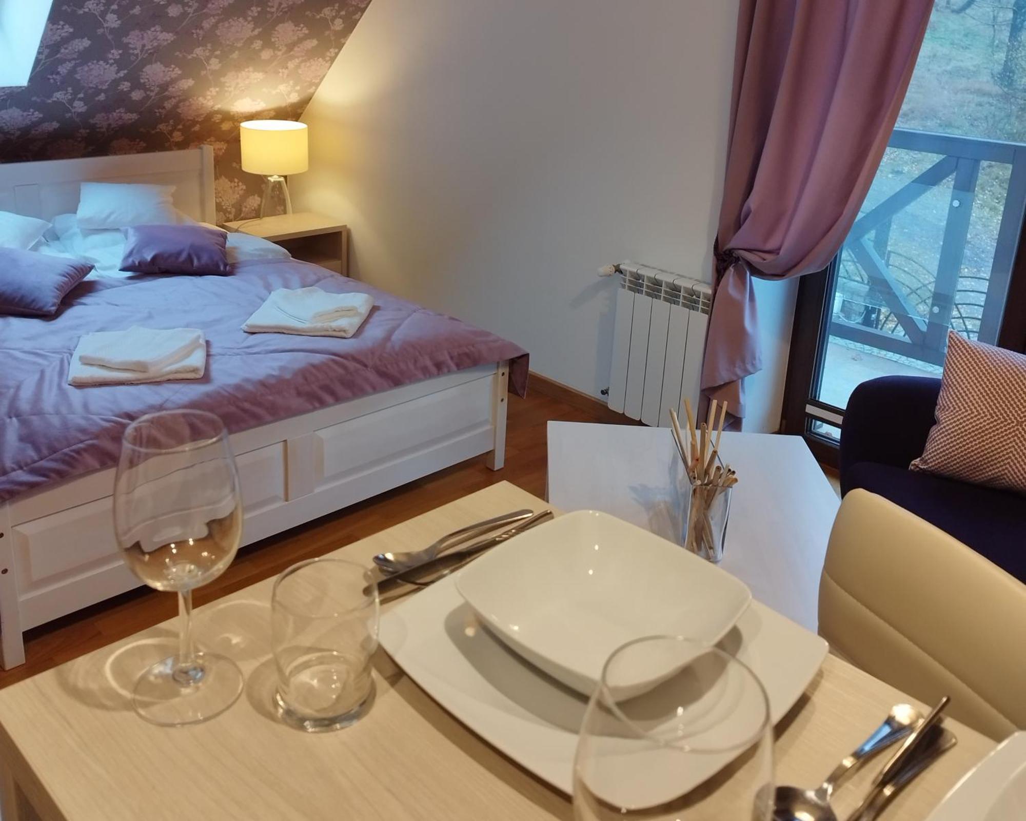 Apartamety I Pokoje Goscinne Na Jaskolczej Świeradów-Zdrój Esterno foto