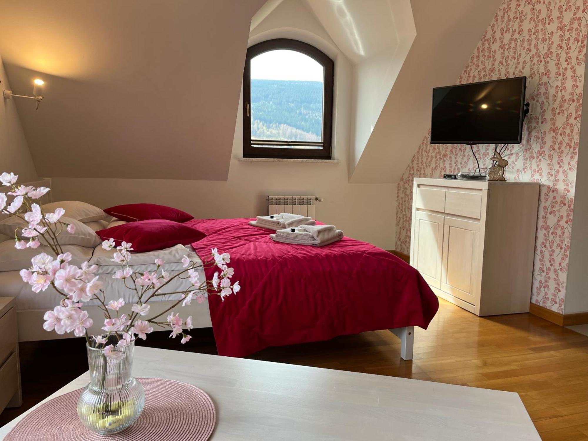Apartamety I Pokoje Goscinne Na Jaskolczej Świeradów-Zdrój Esterno foto